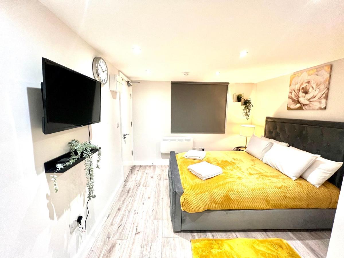 Golden Residences - Oakway Feltham Exterior foto